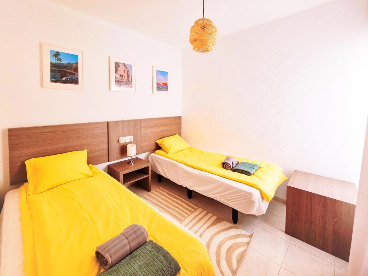The View: Sea, Mountain, Terrace, Swimming Pool Apartment